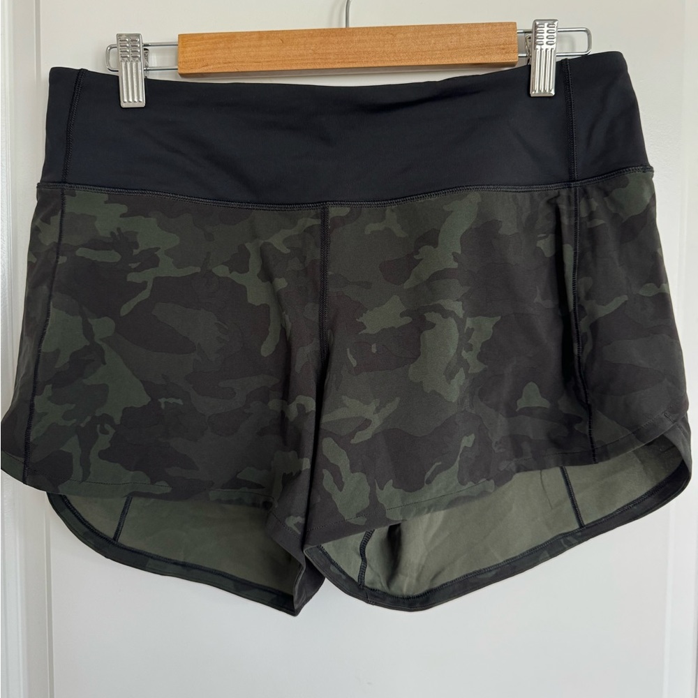 NWOT lululemon dark green camo Speed Up run shorts